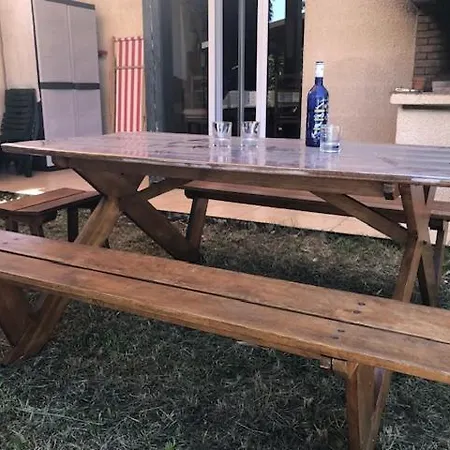 Semesterbostad L'oustalot *