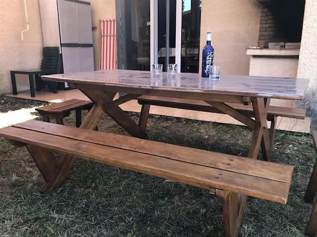 Semesterbostad L'oustalot *